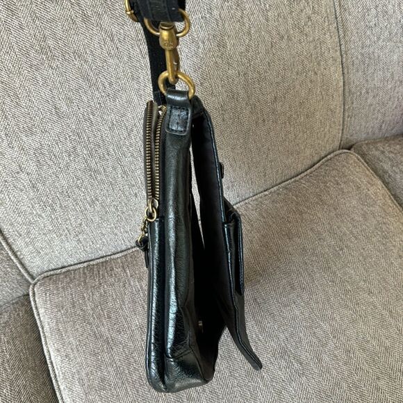 The Sak Women’s Black Leather Crossbody Messenger Bag Multi Functional Pockets - Picture 12 of 16